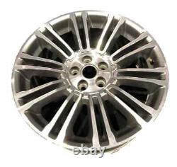 Range Rover Evoque 19 Style 1002 10 Split Spoke Alloy Only can be translated to French as: Range Rover Evoque 19 Style 1002 Jante en alliage à 10 branches divisées uniquement.